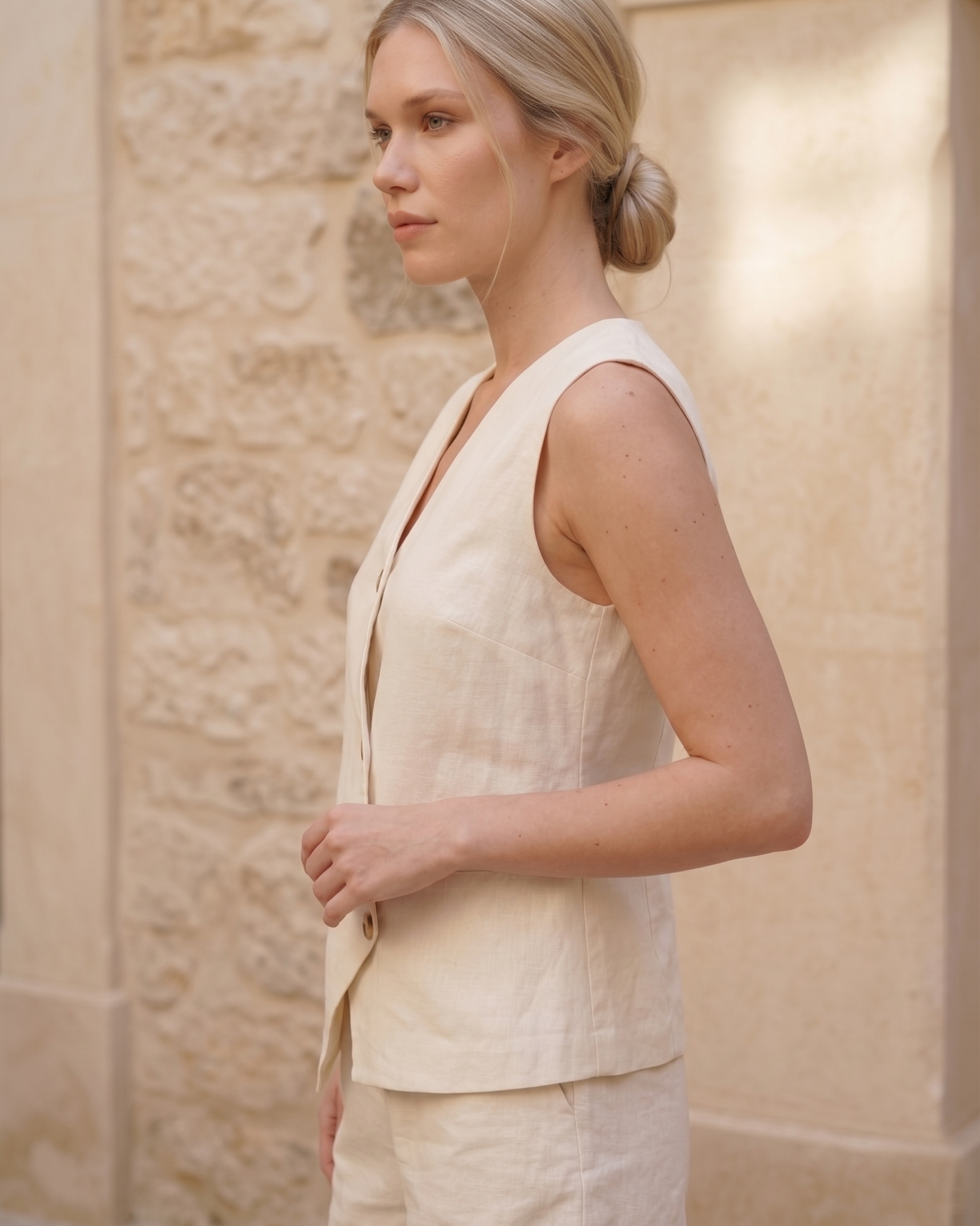Gilet asimmetrico in lino bianco sporco