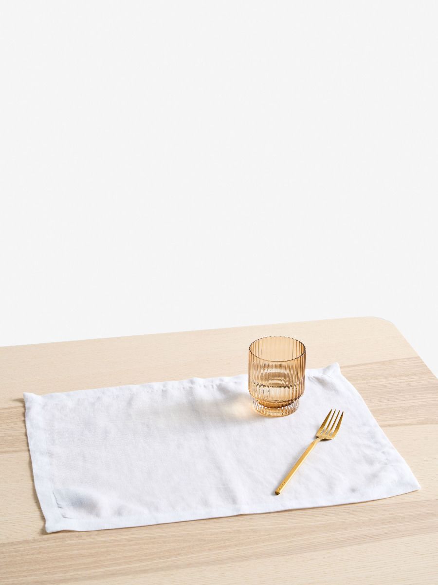 Ensemble de sets de table en lin blanc