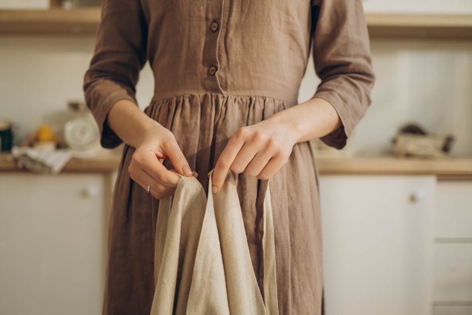 How to Wear Linen When You're Tall: The Lengths, Silhouettes, and Styling Rules That Actually Flatter