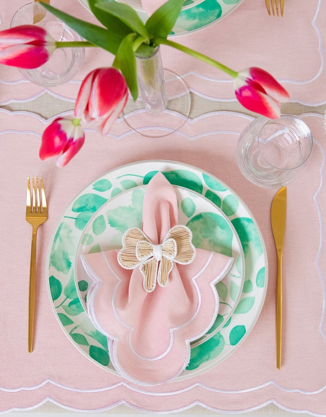 Ensemble de napperons et serviettes en lin avec bords festonnés brodés