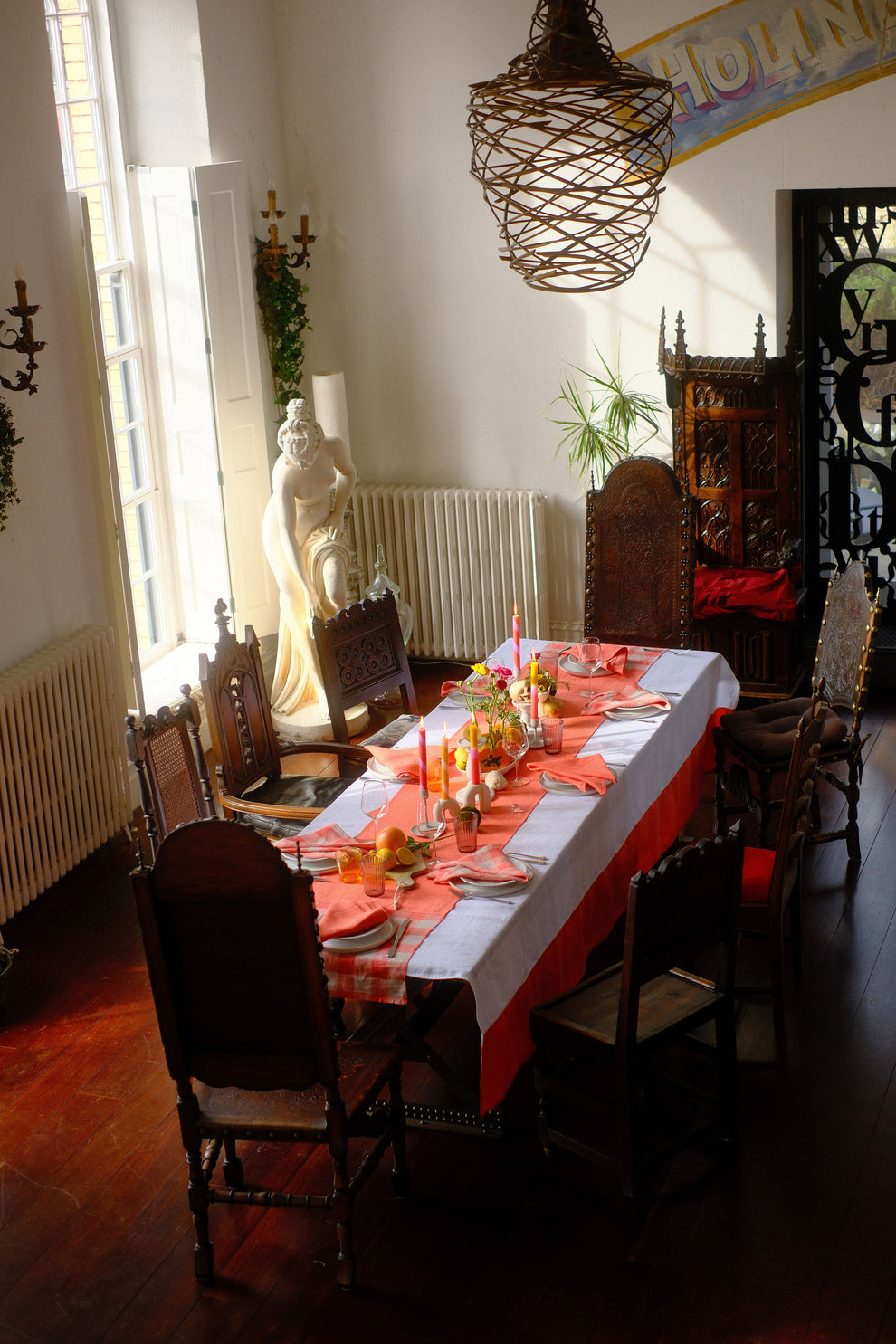 Tovaglia in lino bianco con color pesca della Georgia