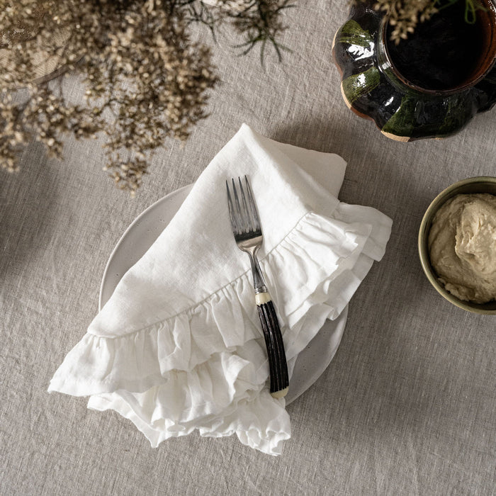 Ensemble de serviettes en lin blanc à volants