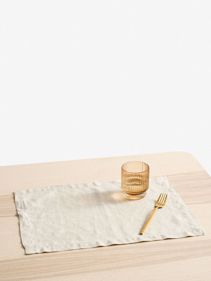 Set di tovagliette in lino beige