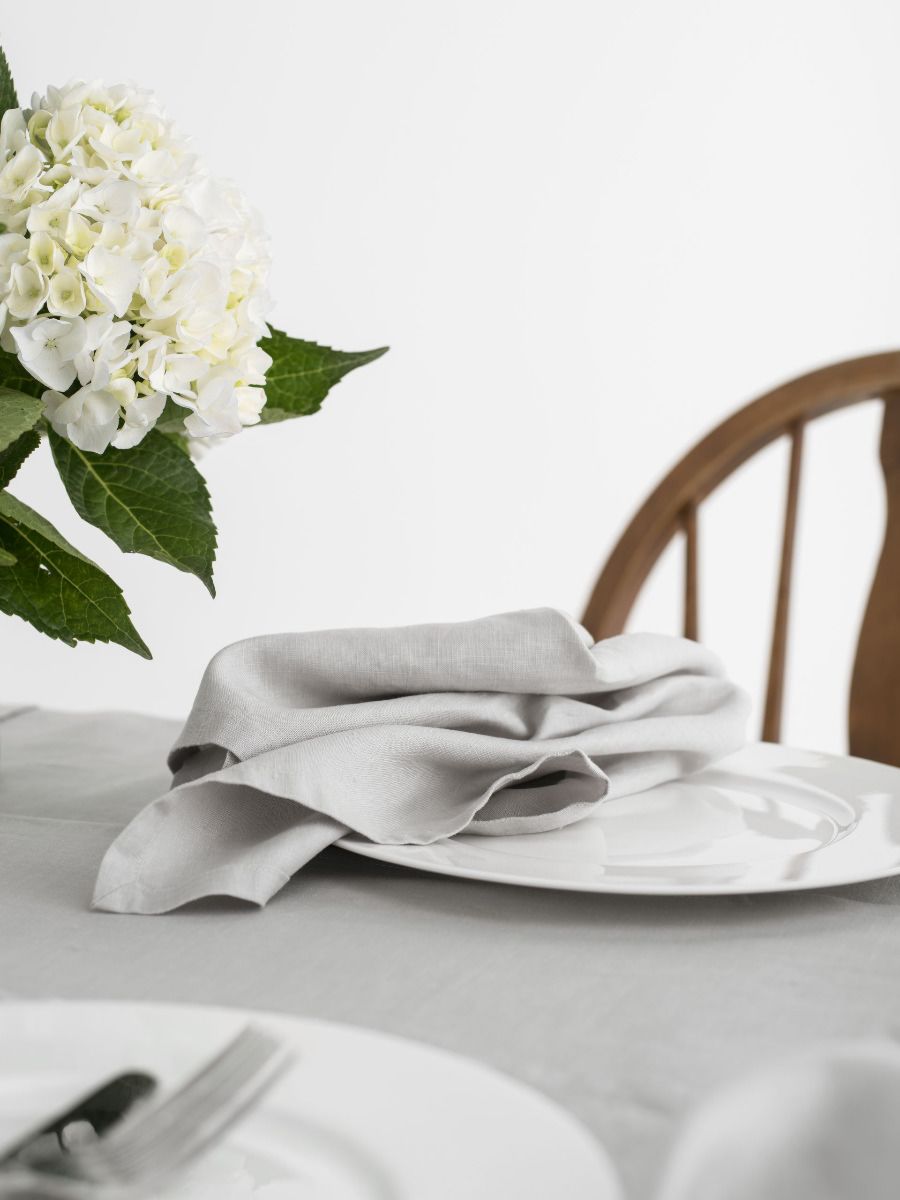Tovaglia in lino grigio argento