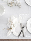 Set di tovagliette in lino bianco