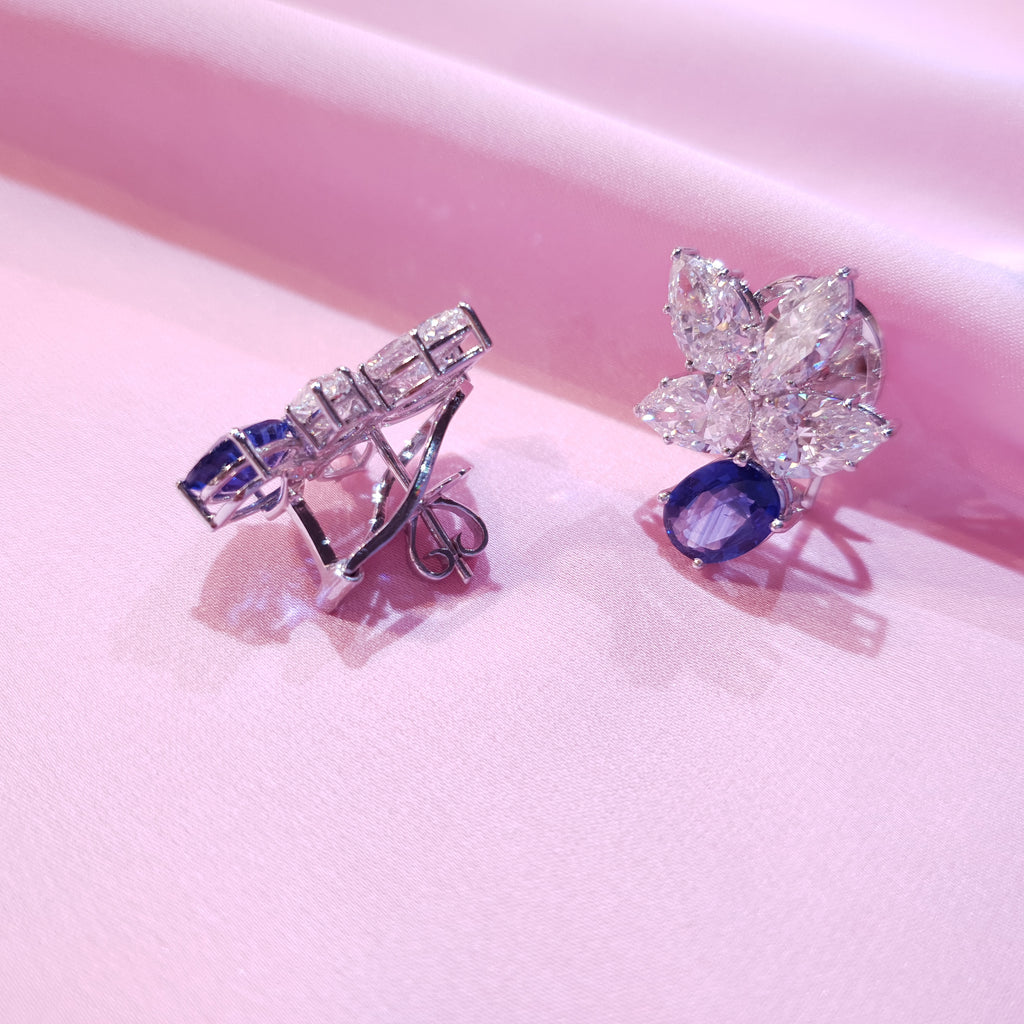Orecchini con zaffiri blu e diamanti
