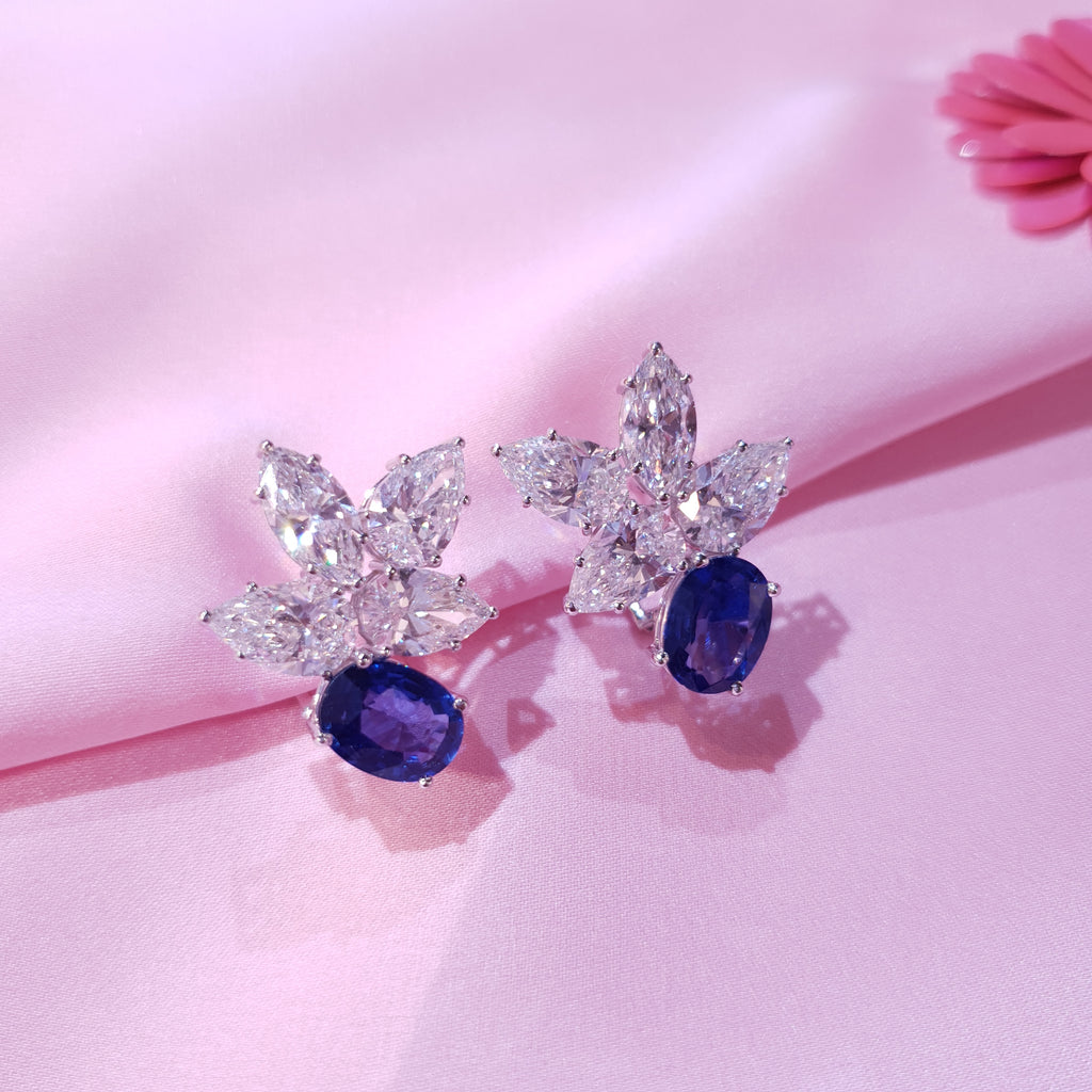 Orecchini con zaffiri blu e diamanti