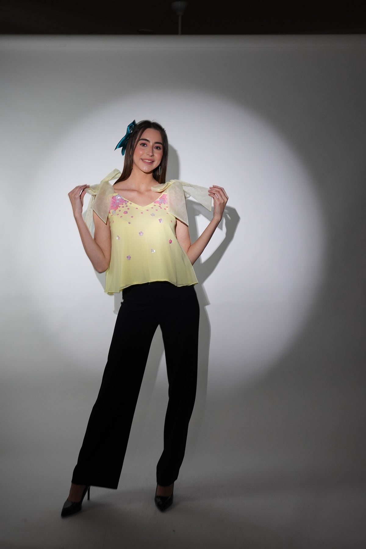 Top ricamato | Top in georgette | Top ricamato | Top in organza con lacci